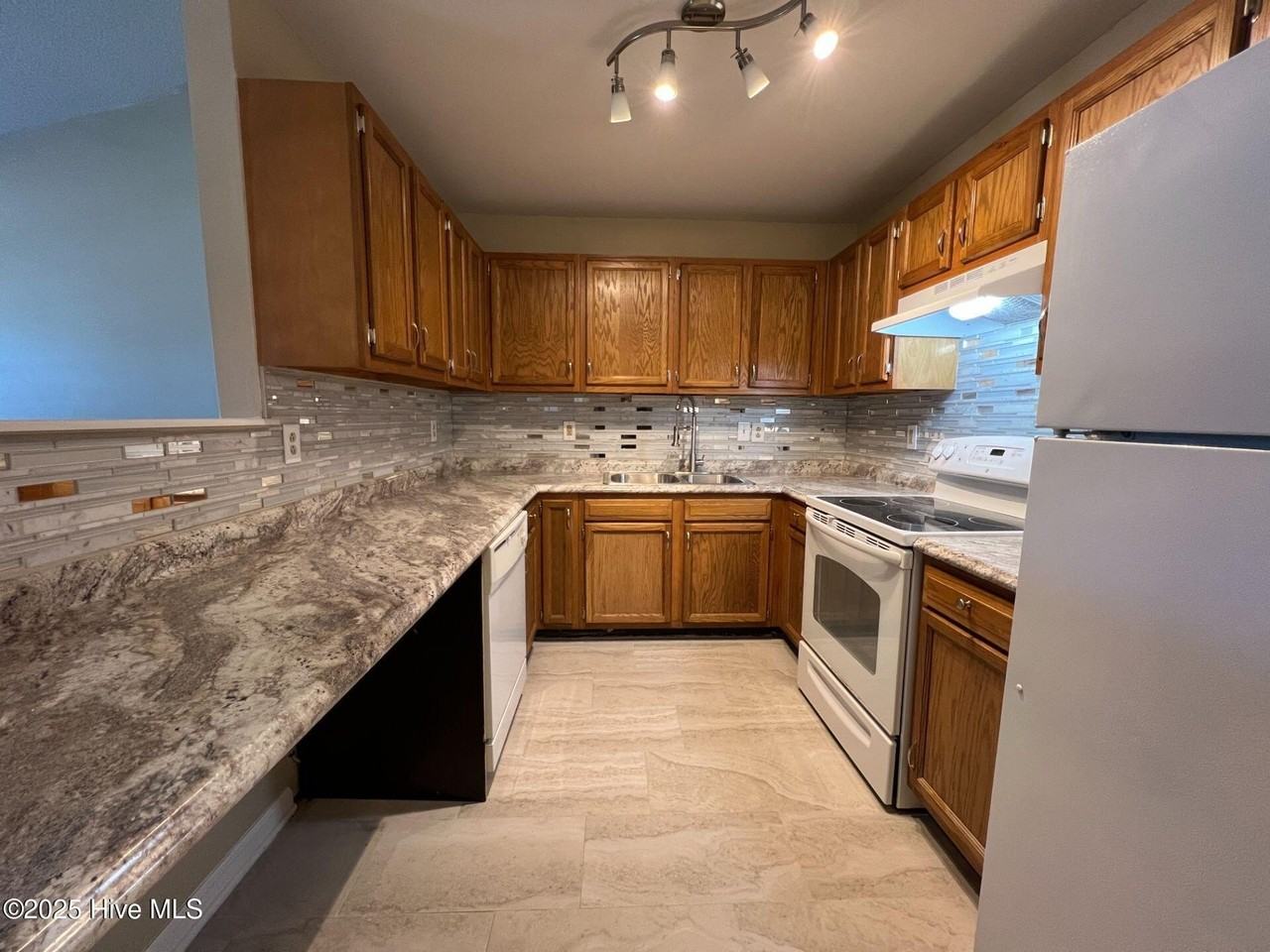 136 Marlene Dr - Photo 7 of 19