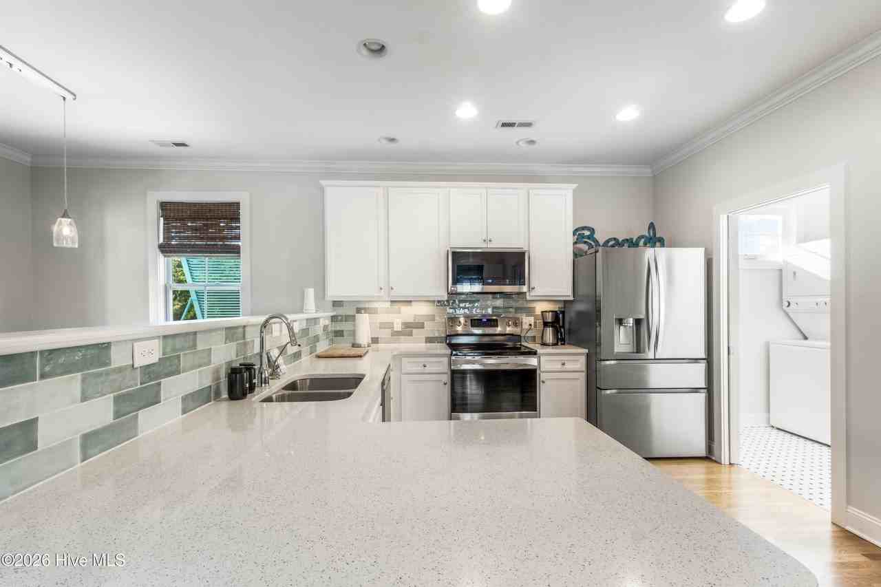 418 Columbia Ave - Photo 6 of 16
