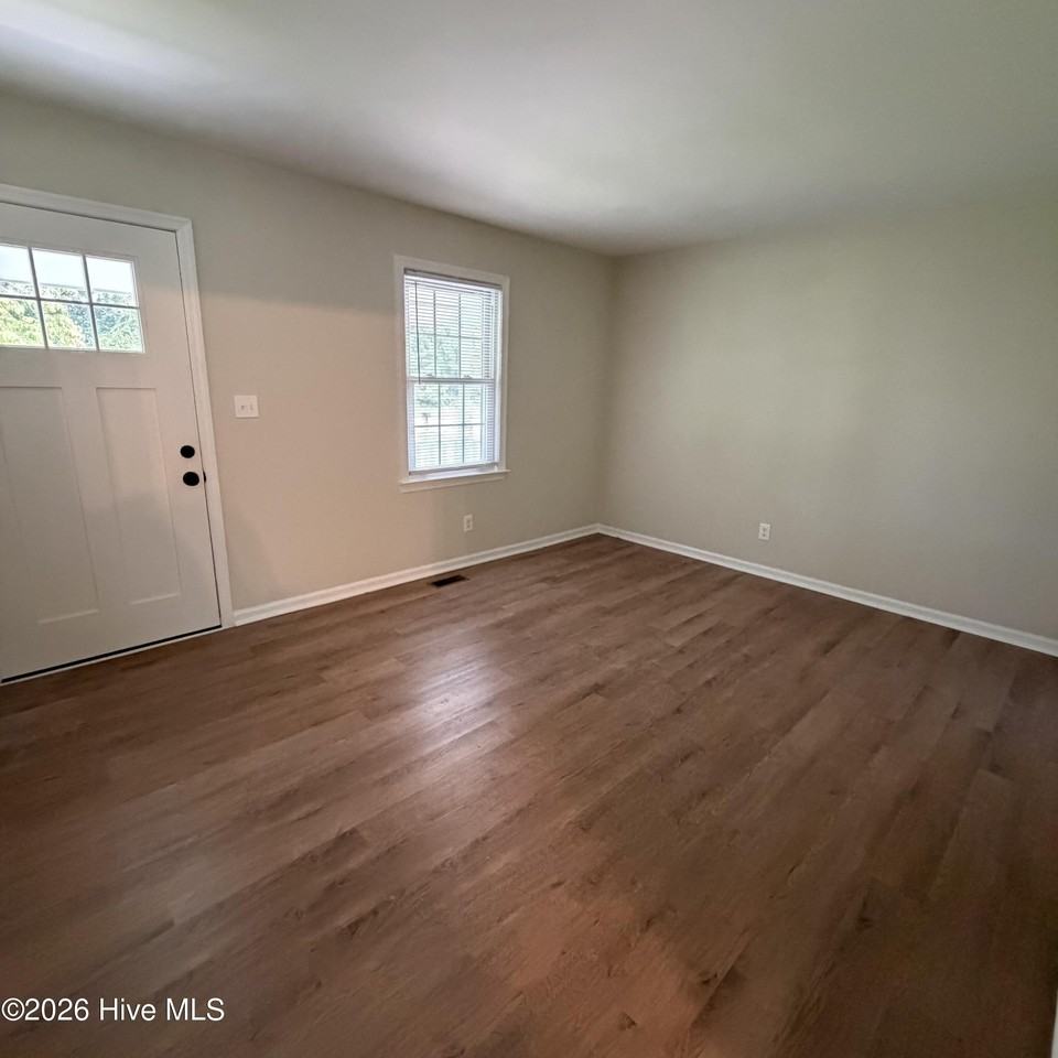1931 L T Hardee Rd - Photo 3 of 20