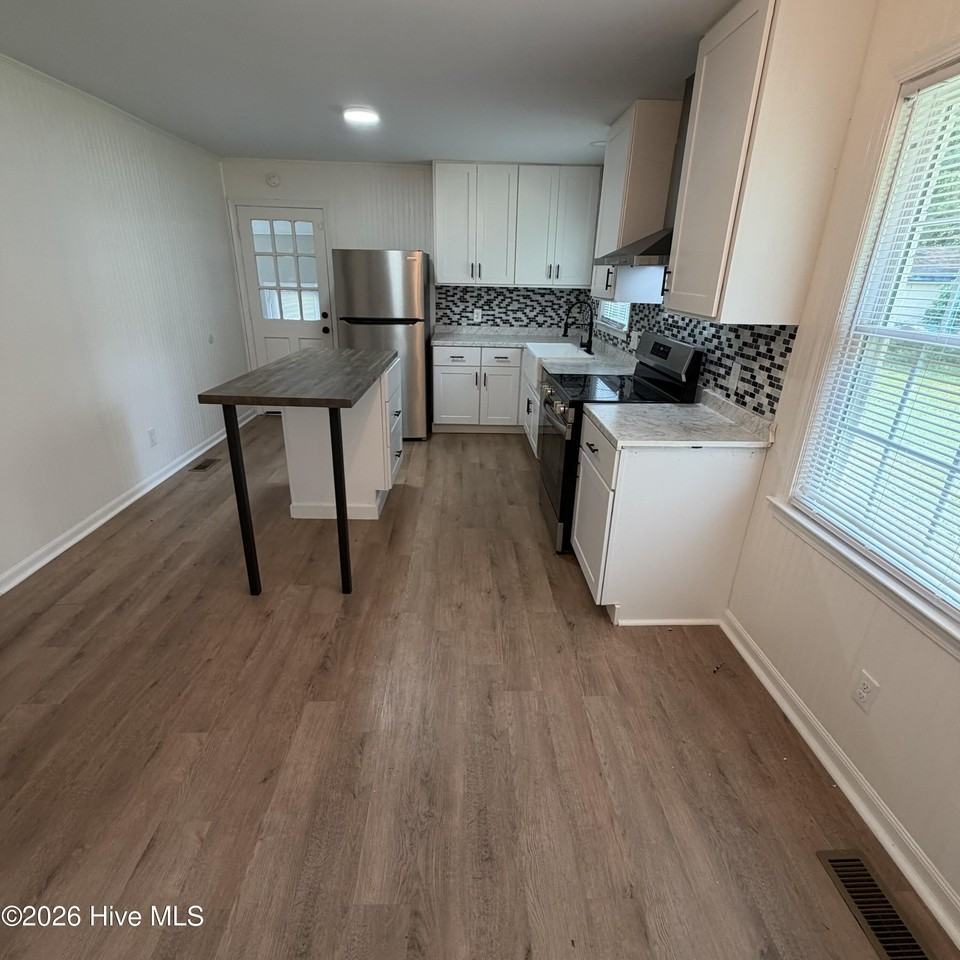 1931 L T Hardee Rd - Photo 6 of 20