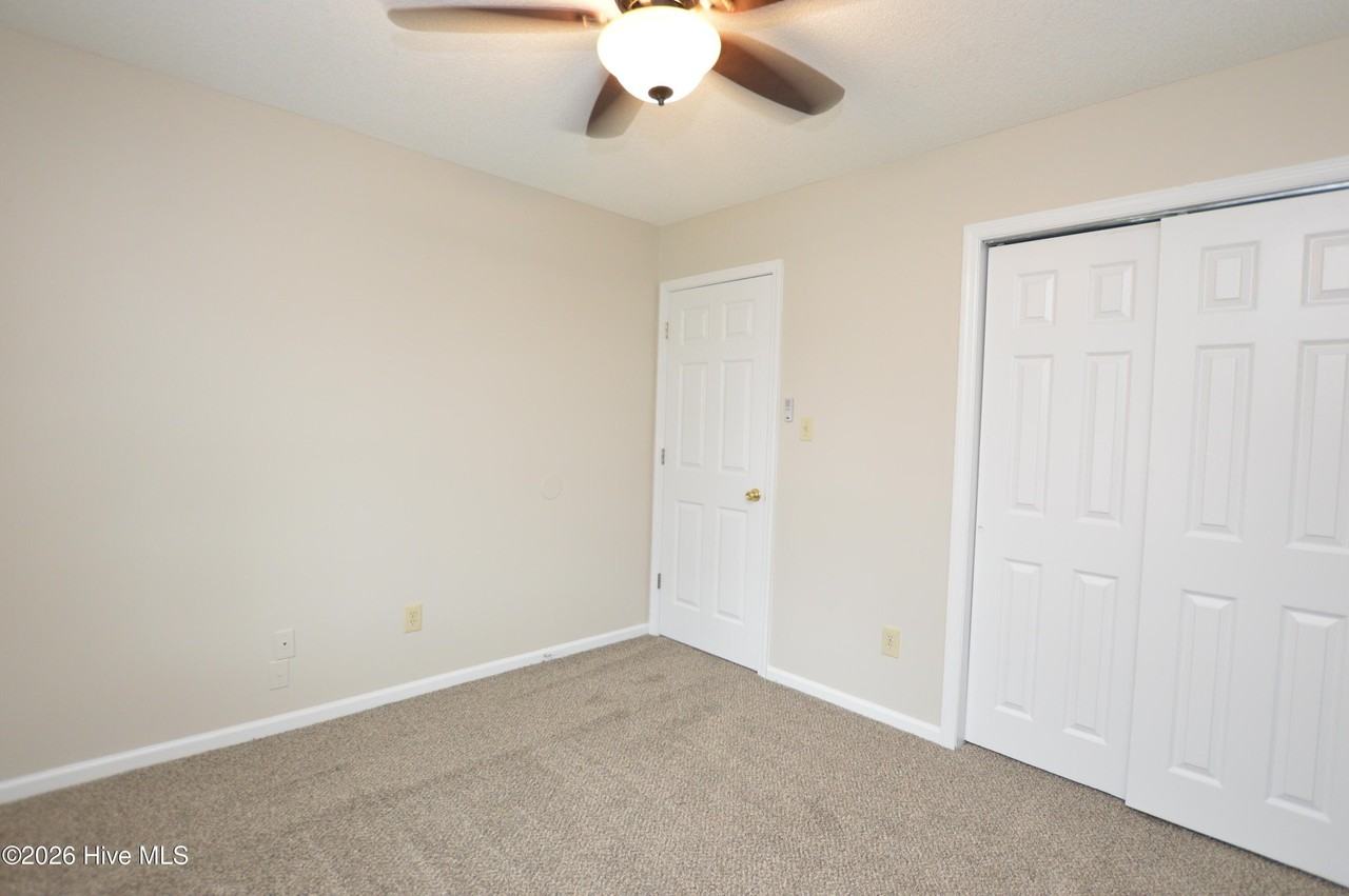 105 Creekview Dr - Photo 7 of 14