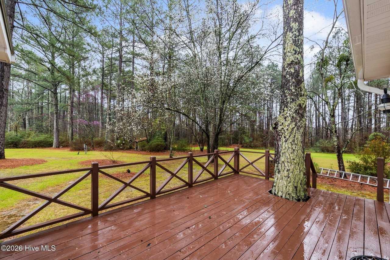 449 Brinkley Rd - Photo 7 of 33