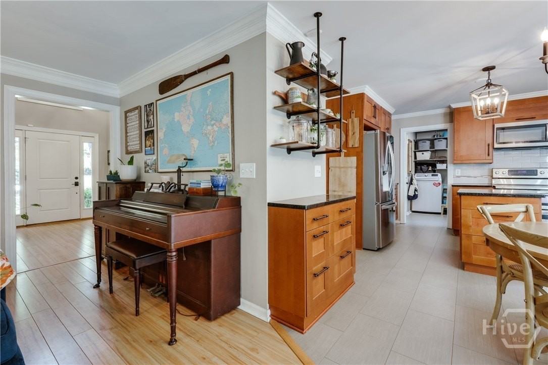 2221 Whippoorwill Rd - Photo 5 of 50