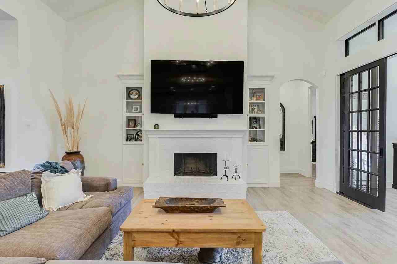 4309 136th St - Photo 2 of 28
