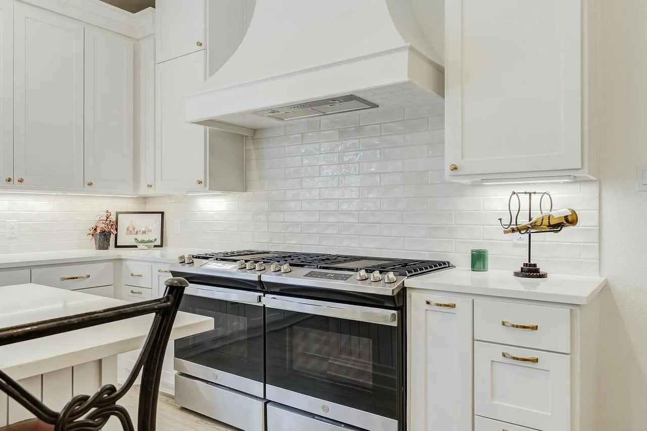 4309 136th St - Photo 5 of 28