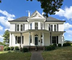 featured image of 406 N Main St
