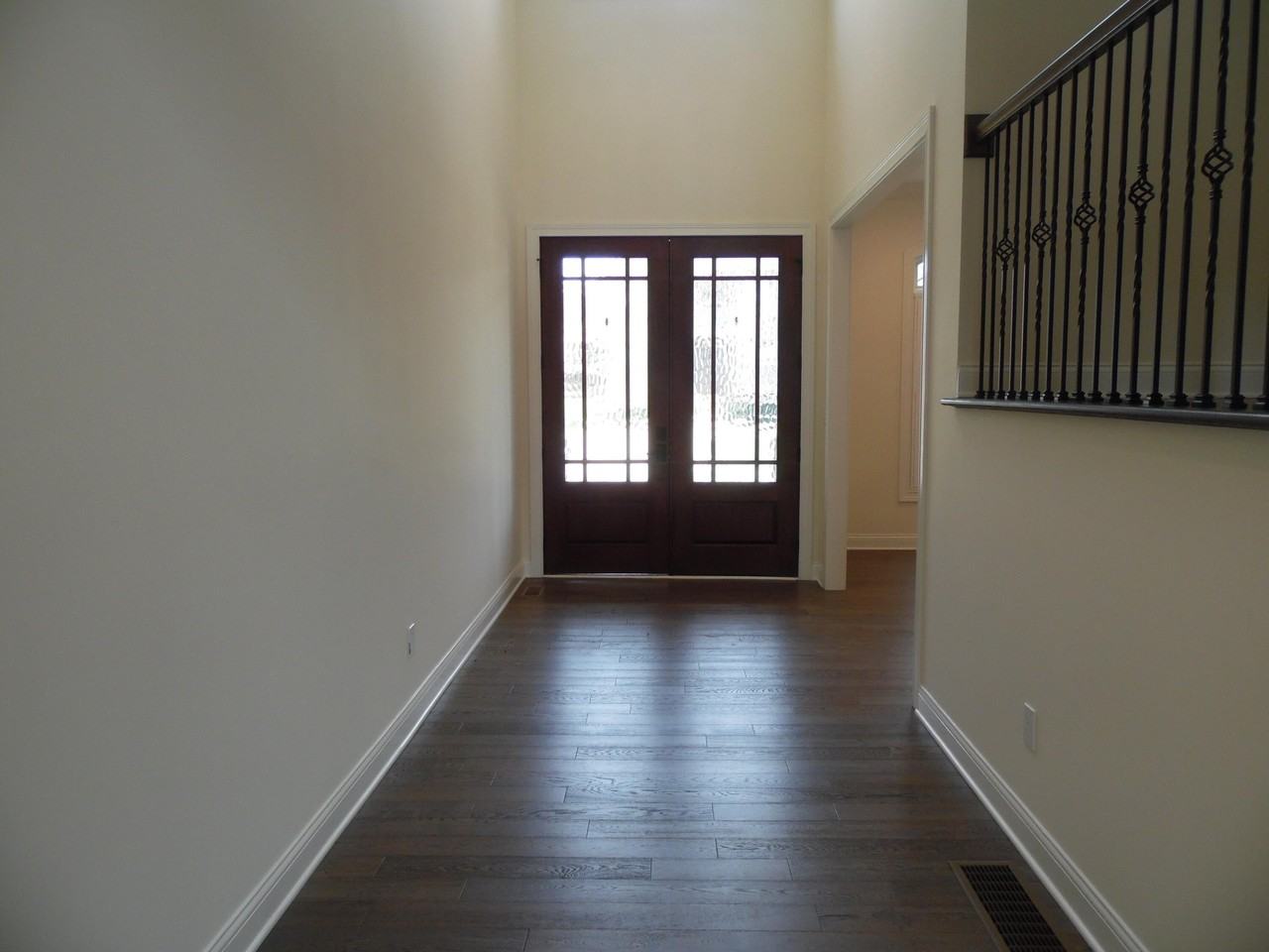2331 Coroneo Ln - Photo 3 of 30