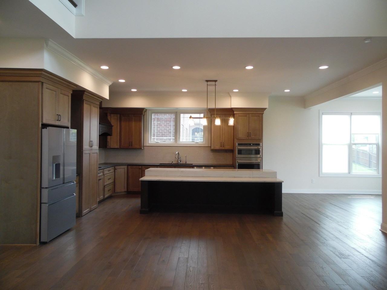 2331 Coroneo Ln - Photo 5 of 30