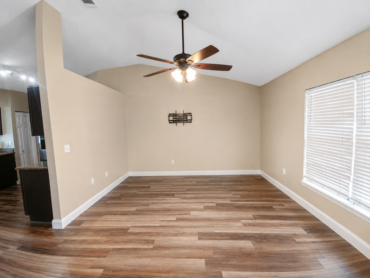 326 Colonade Ct #1 - Photo 4 of 13