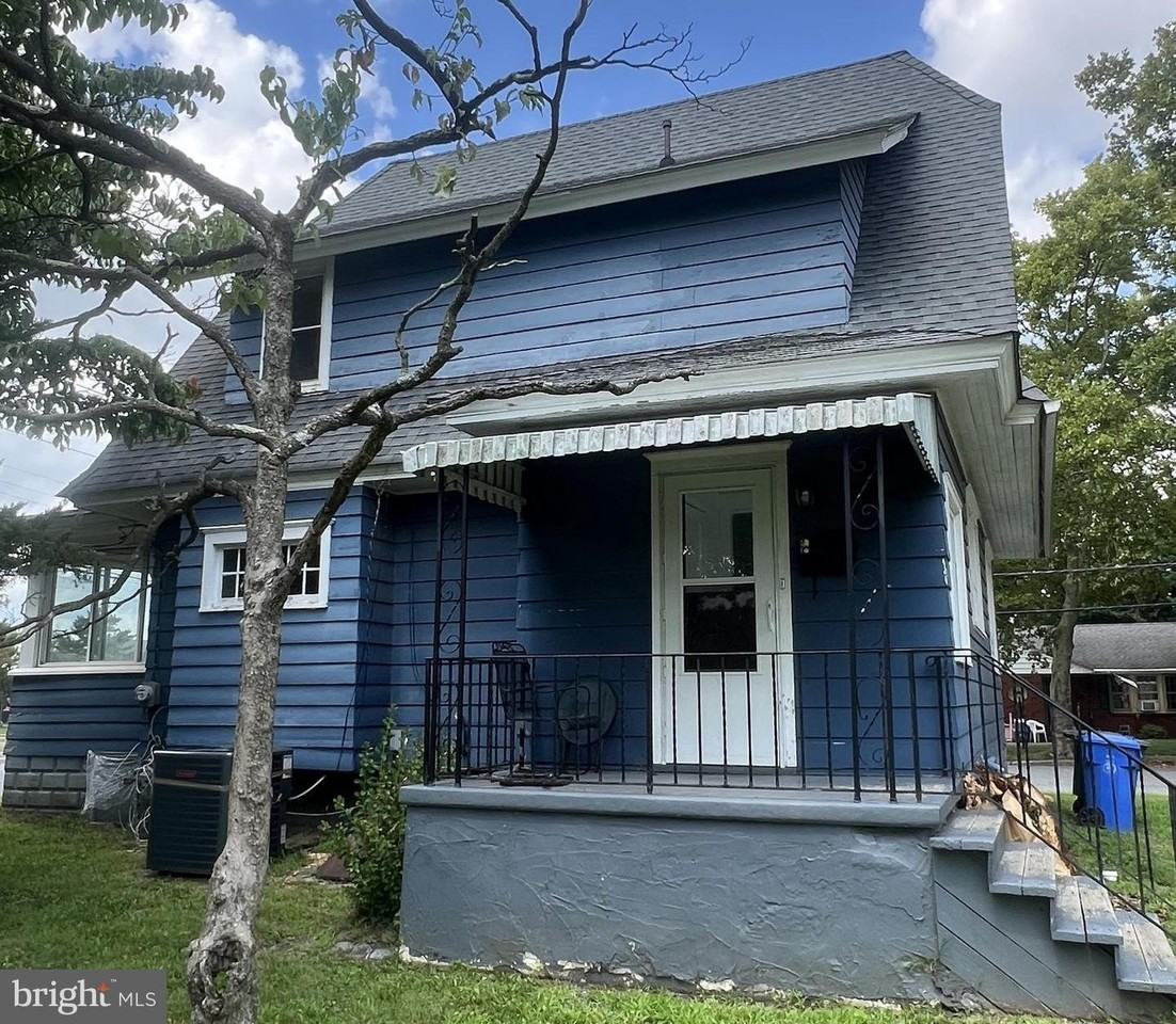 20 Normal Blvd - Photo 2 of 17