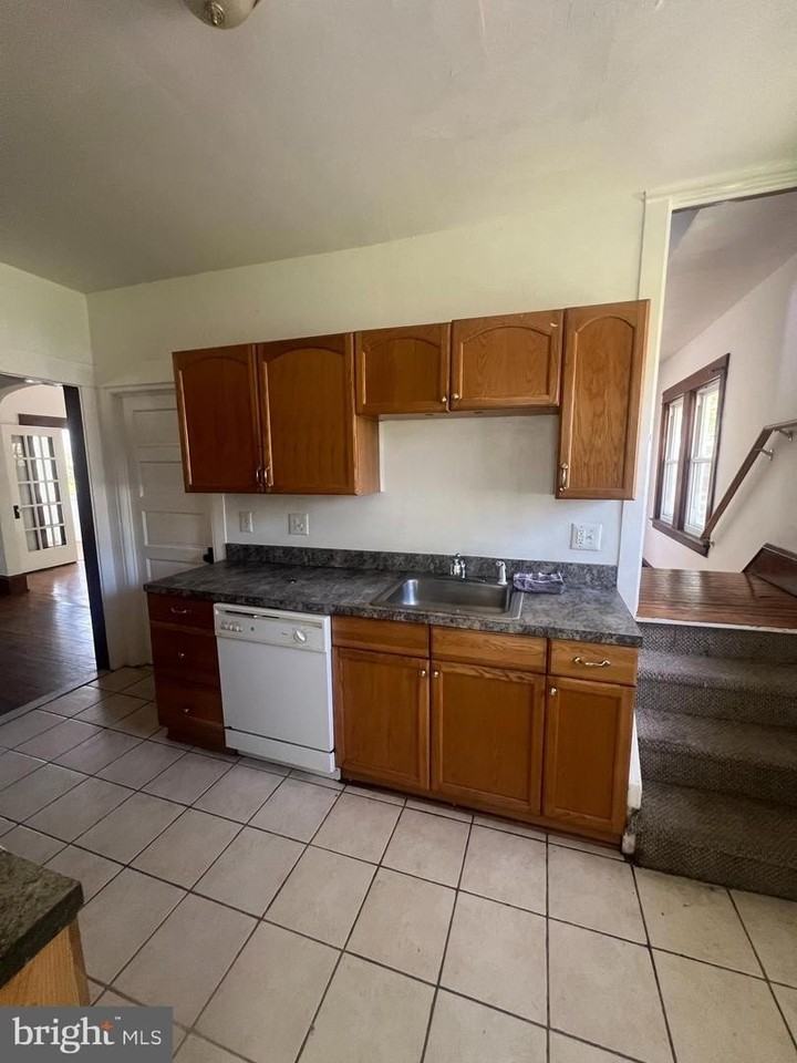 20 Normal Blvd - Photo 4 of 17