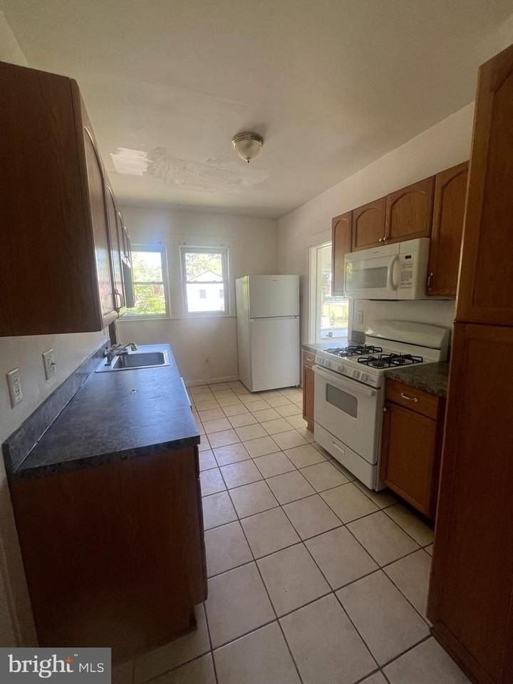 20 Normal Blvd - Photo 5 of 17