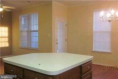 21197 Mcfadden Sq - Photo 5 of 7