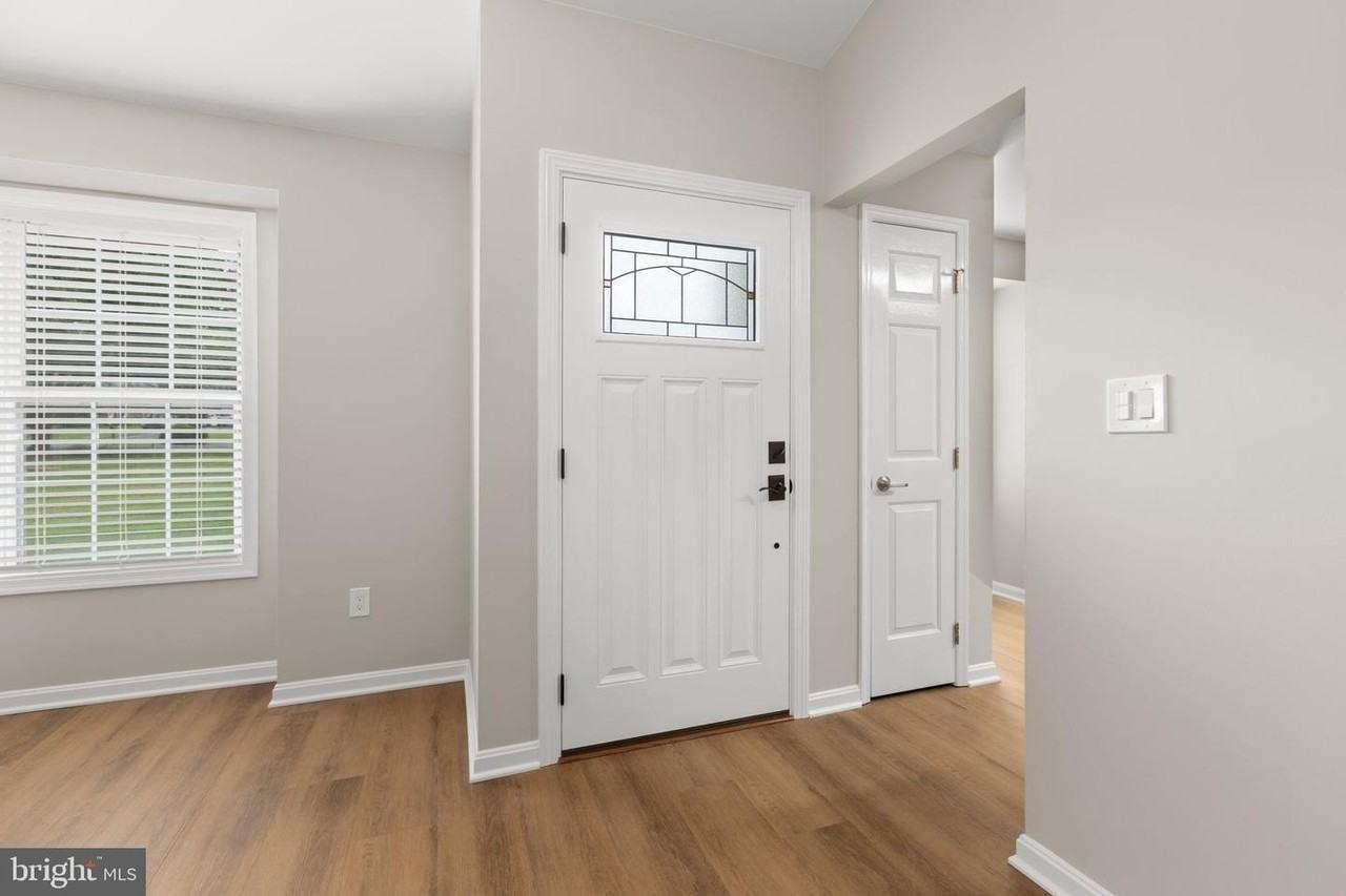 205 Old Landing Ct - Photo 7 of 39