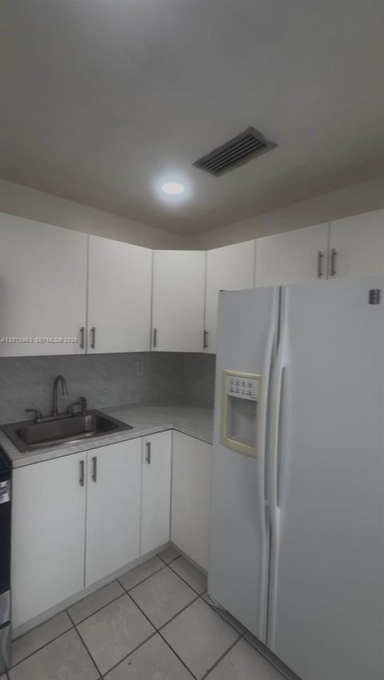 3821 Sw 89th Ct - Photo 3 of 8