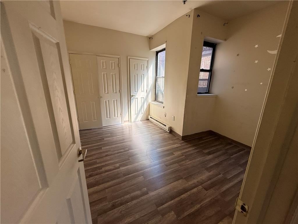 823 E 4th St #4 - Photo 6 of 17