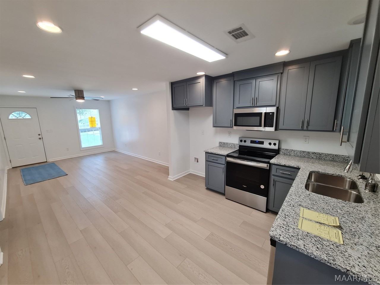 516 N Northington St - Photo 5 of 17