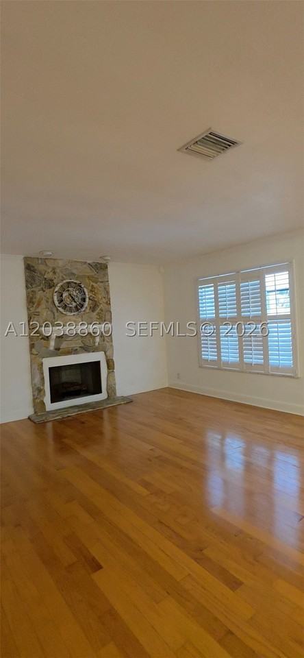 2515 Se Petit Ln #2515 - Photo 6 of 11
