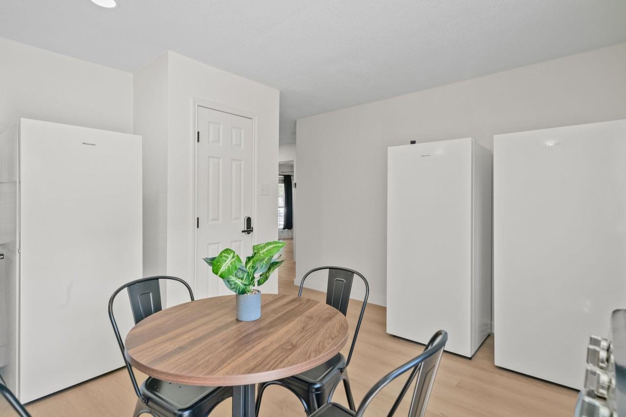 Brandi Cir - Photo 2 of 17