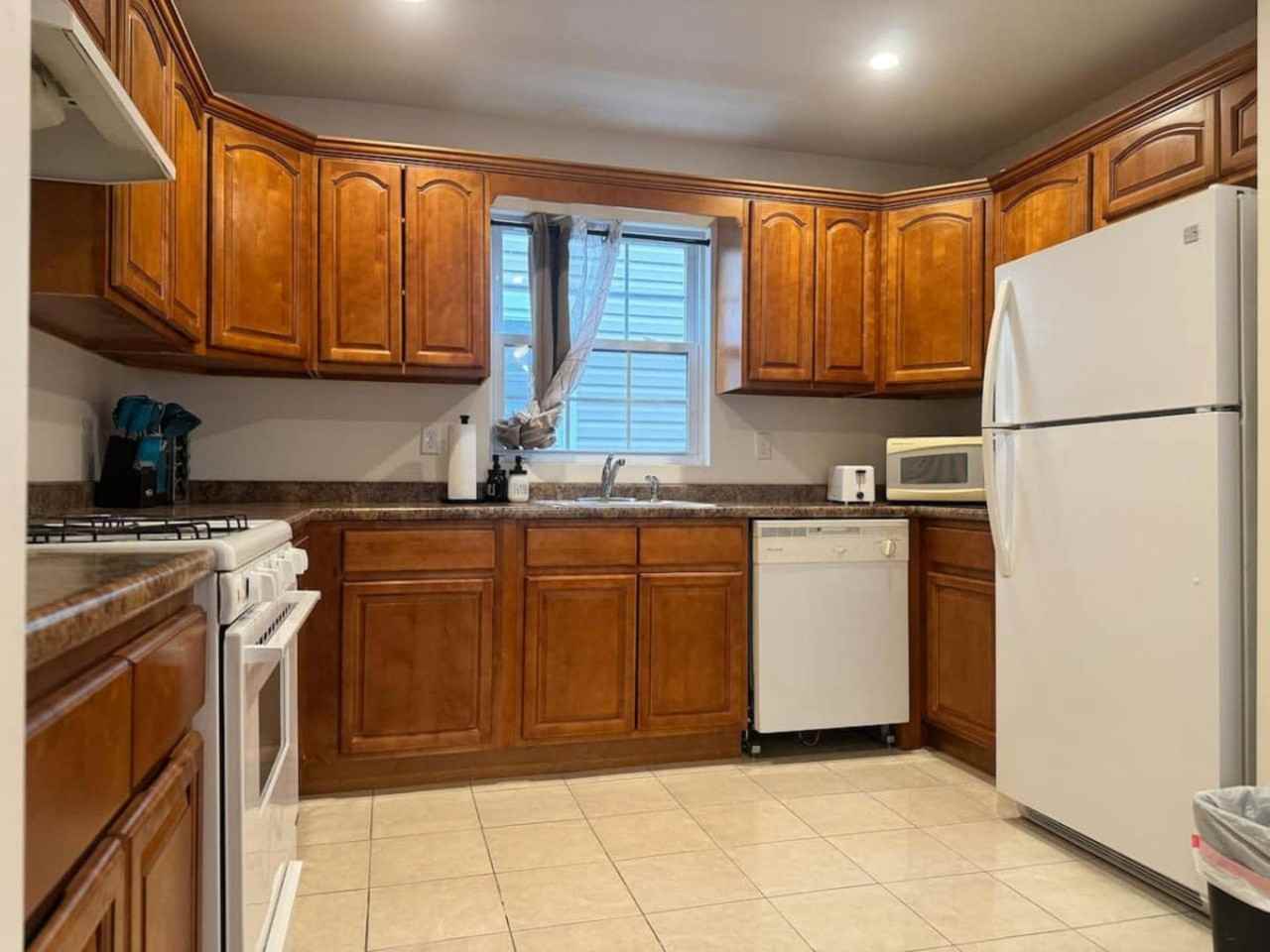 Morris Ave - Photo 2 of 10