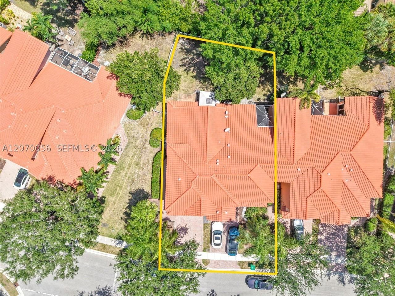 5691 Nw 125th Ave - Photo 4 of 50