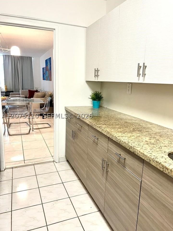 5401 Collins Ave #311 - Photo 5 of 18