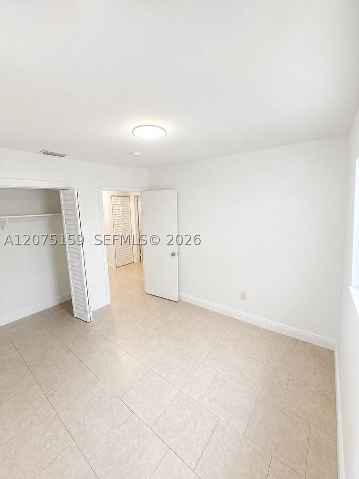 20600 Sw 118th Pl - Photo 5 of 10