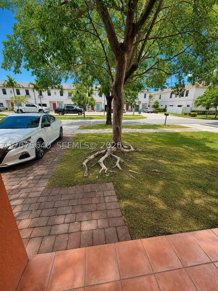 612 Sw 11th St - Photo 3 of 25
