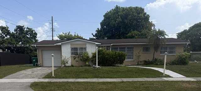 10565 Sw 156th Ln #0 - Photo 2 of 26