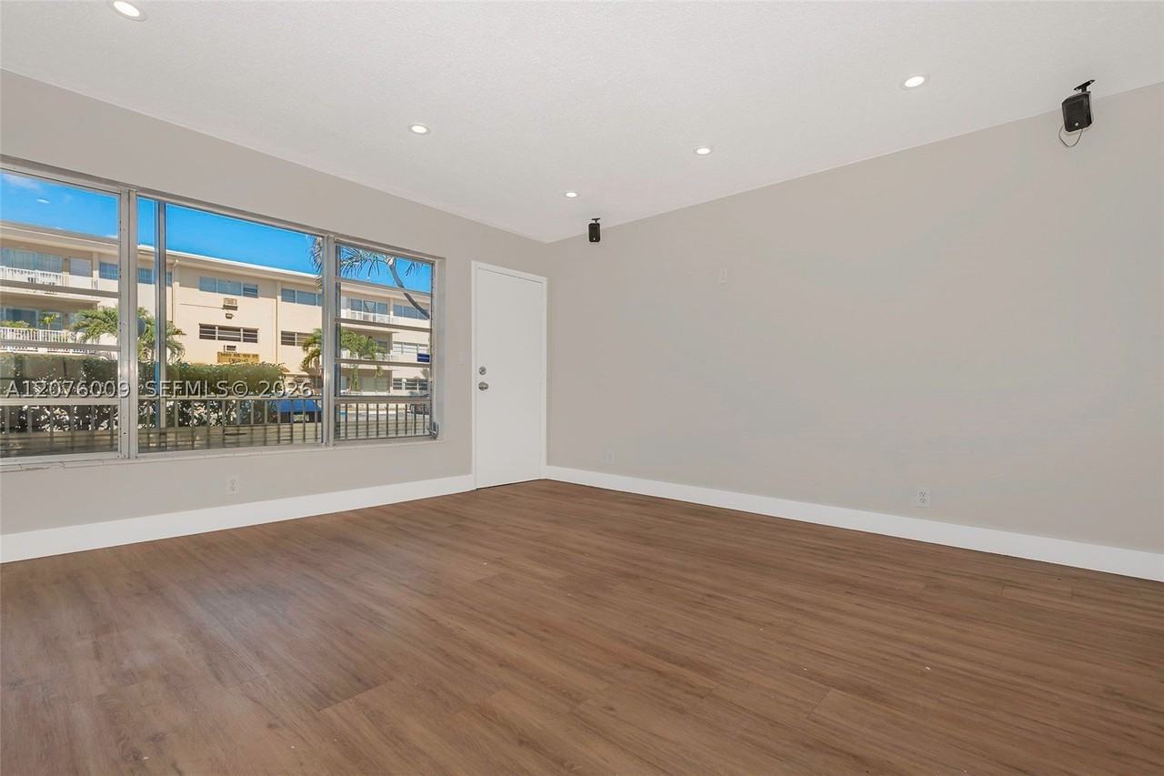 16800 Ne 15th Ave #115 - Photo 4 of 22