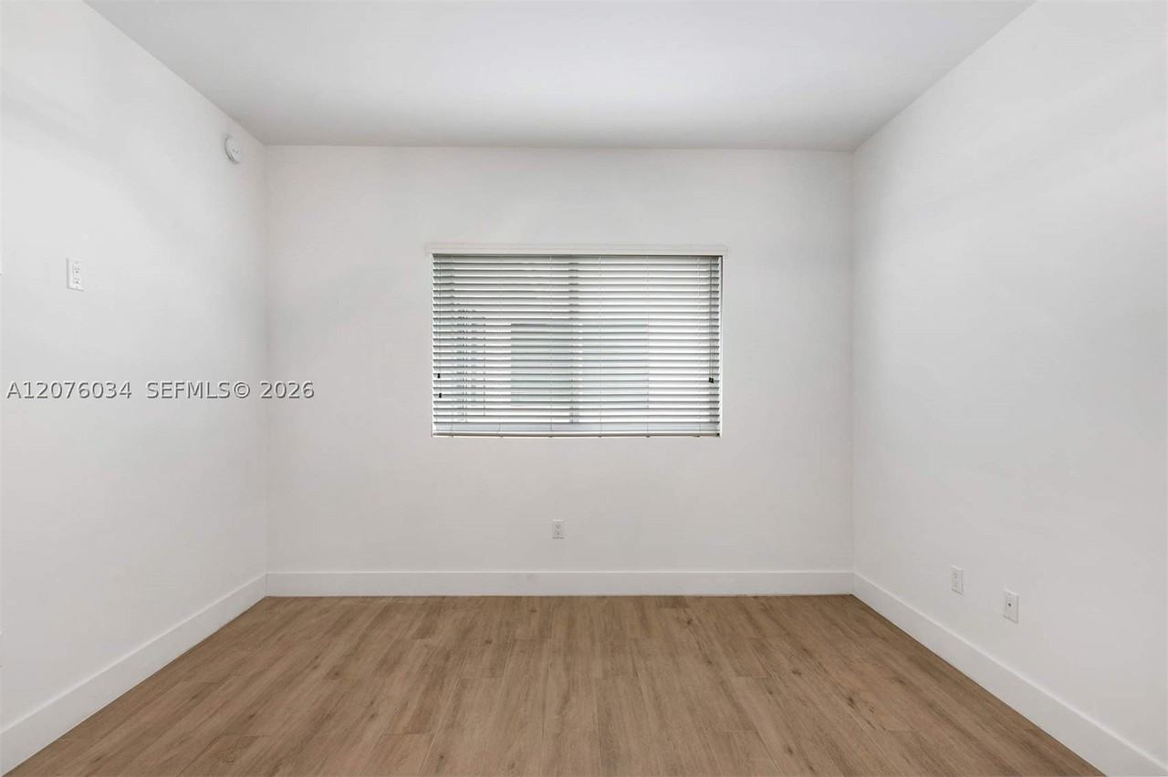 624 Santander Ave #1 - Photo 7 of 29