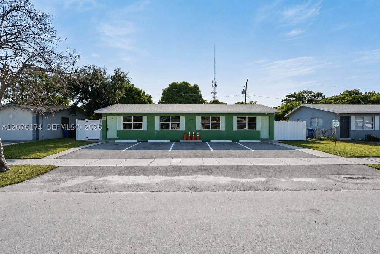 2140 Nw 21st Ter #N - Photo 2 of 24