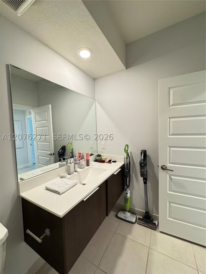 10413 Nw 82nd St #3 - Photo 6 of 44