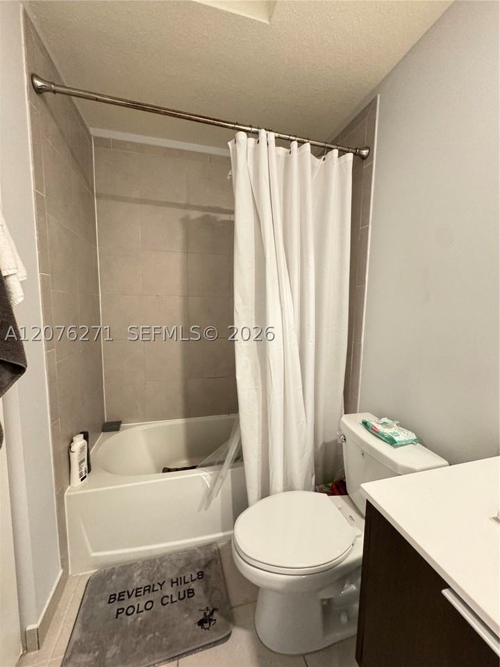 10413 Nw 82nd St #3 - Photo 7 of 44