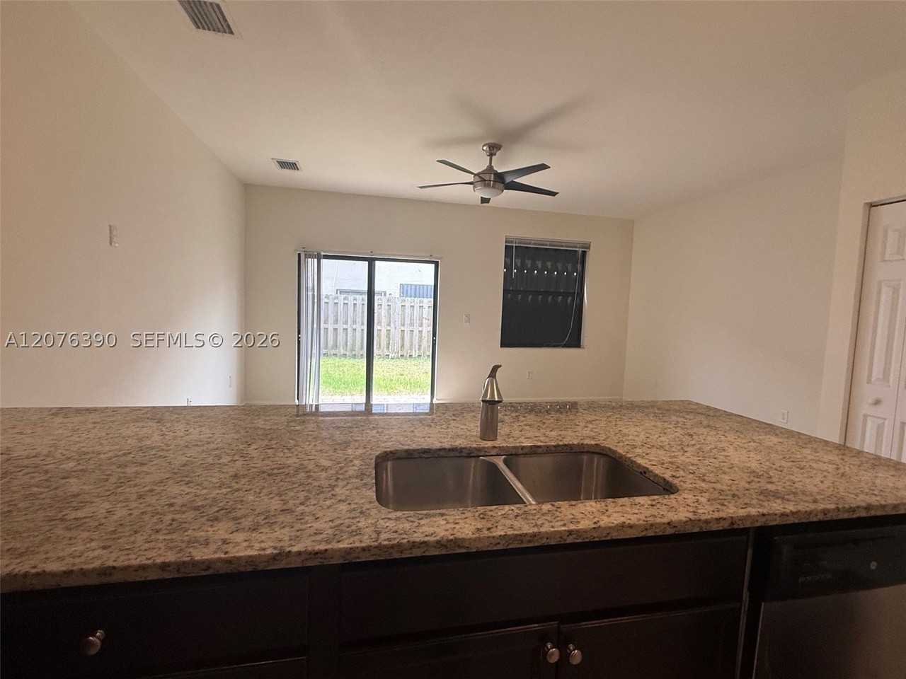 11492 Sw 248th Ln #11492 - Photo 3 of 10