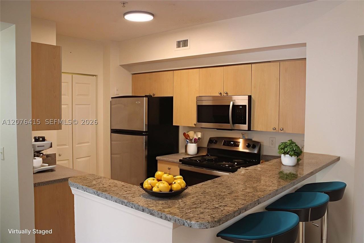 2400 E Preserve Way #304 - Photo 3 of 16