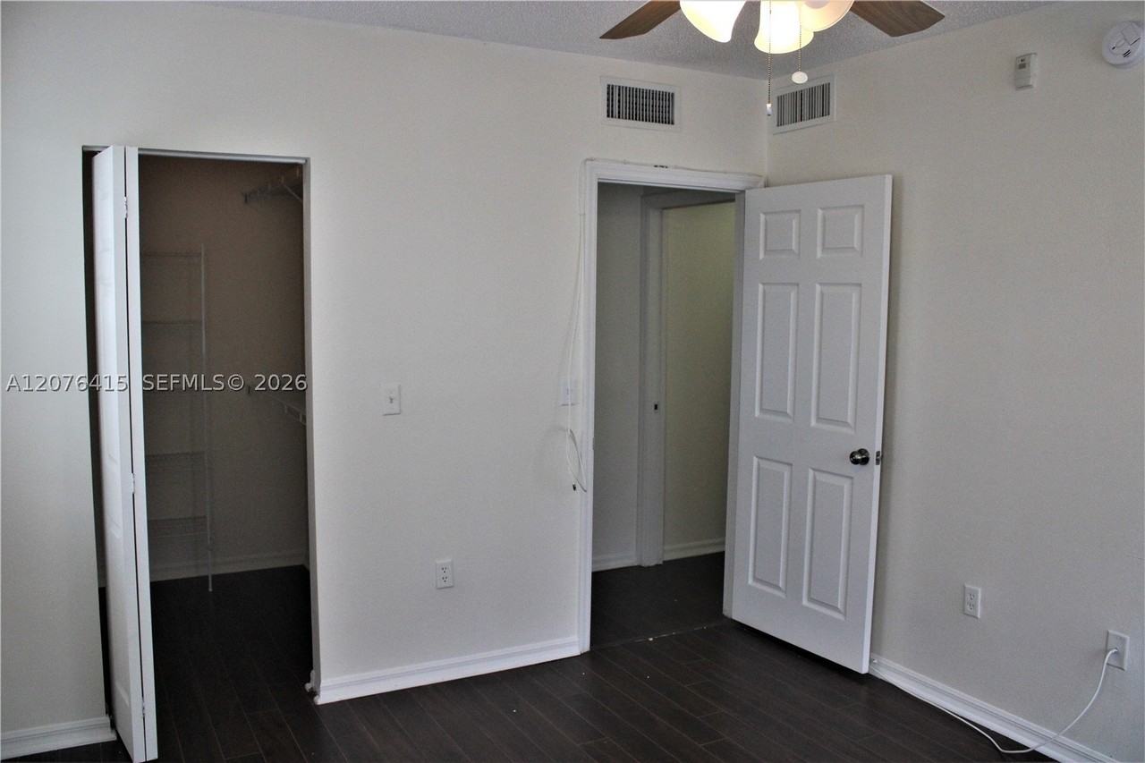 2400 E Preserve Way #304 - Photo 7 of 16