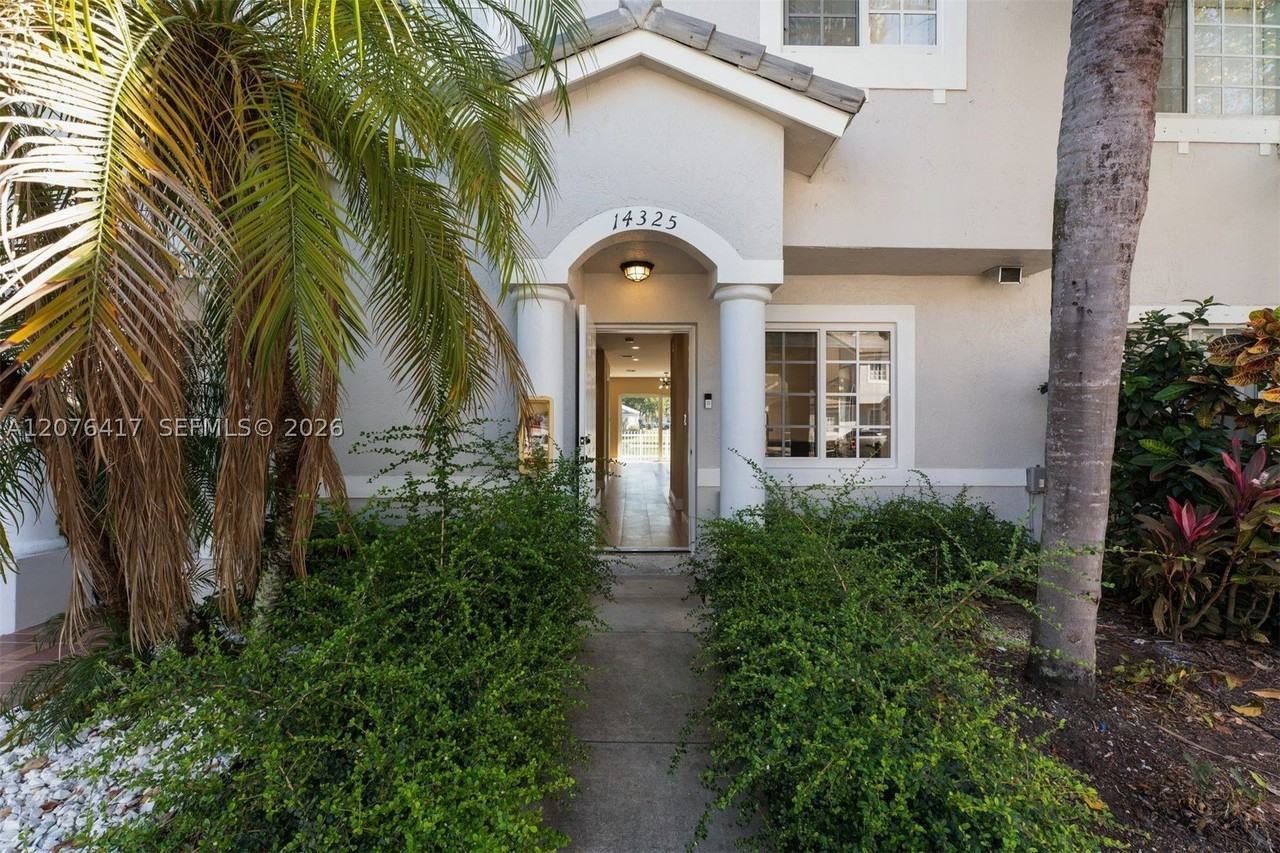 14325 Sw 121st Pl #5 - Photo 4 of 26