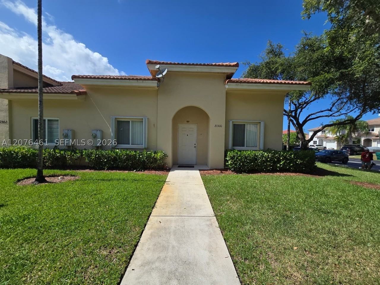 21500 Sw 87th Ct #21500 - Photo 2 of 24