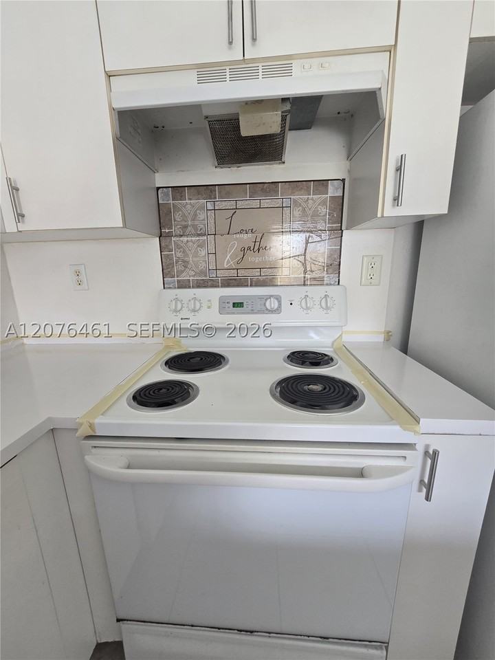 21500 Sw 87th Ct #21500 - Photo 5 of 24