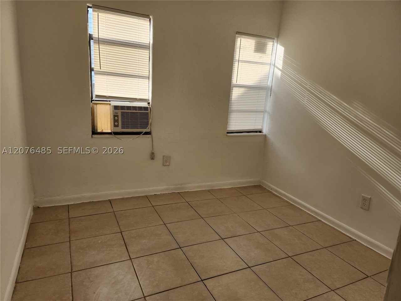 2129 Nw 44th St #2129 - Photo 2 of 7
