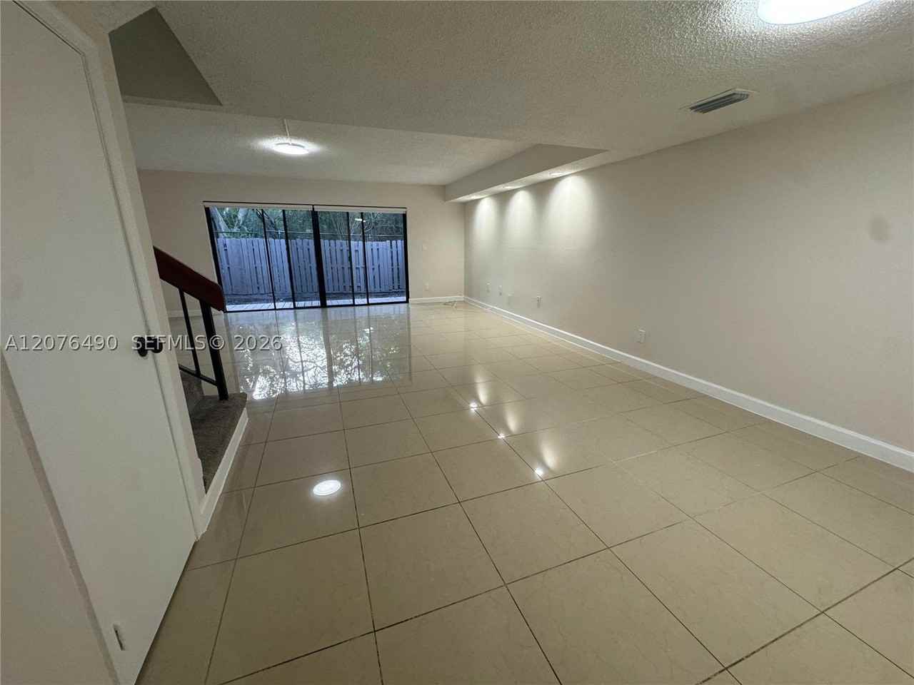 16498 Ne 26th Ave #12 - Photo 6 of 19