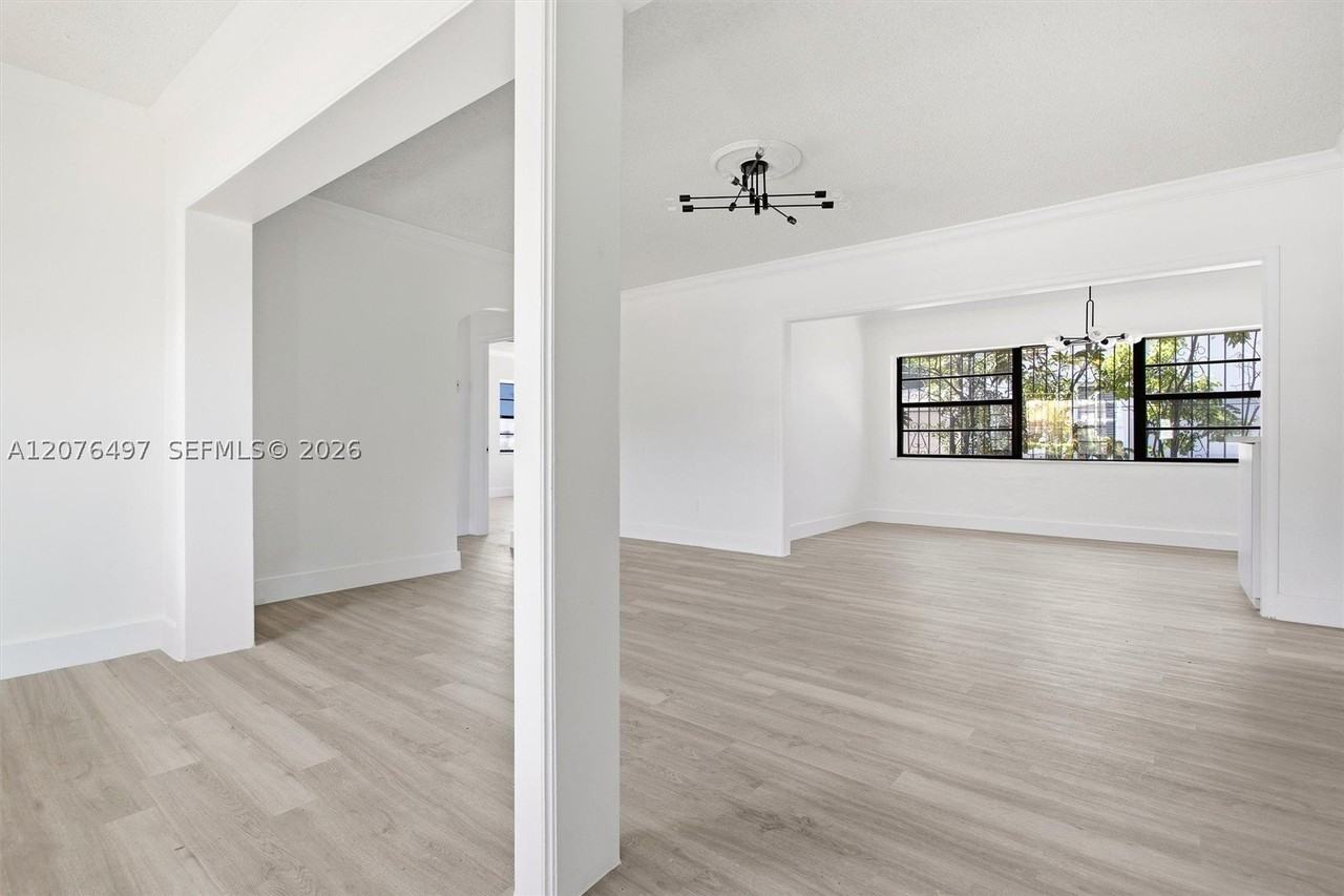 1200 Sw 18th Ave - Photo 6 of 36
