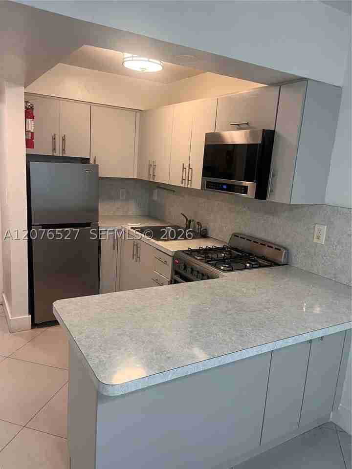 6250 Bird Rd #B7 - Photo 4 of 8