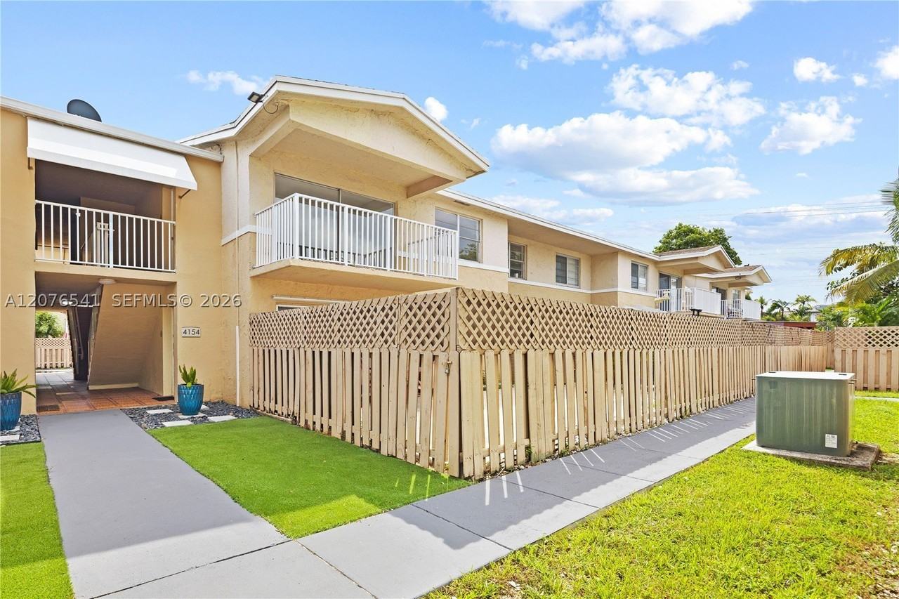 4154 Nw 79th Ave #2A - Photo 2 of 26