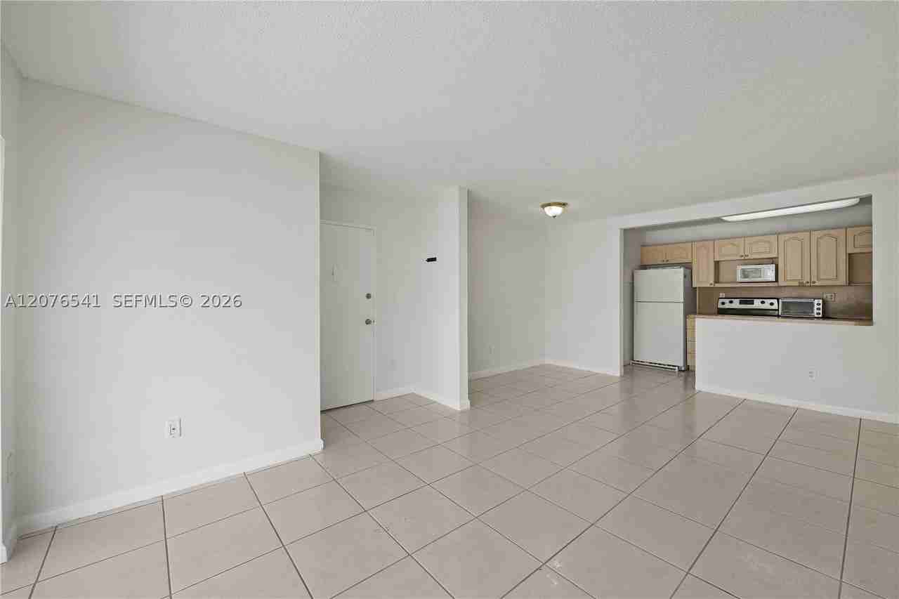 4154 Nw 79th Ave #2A - Photo 4 of 26