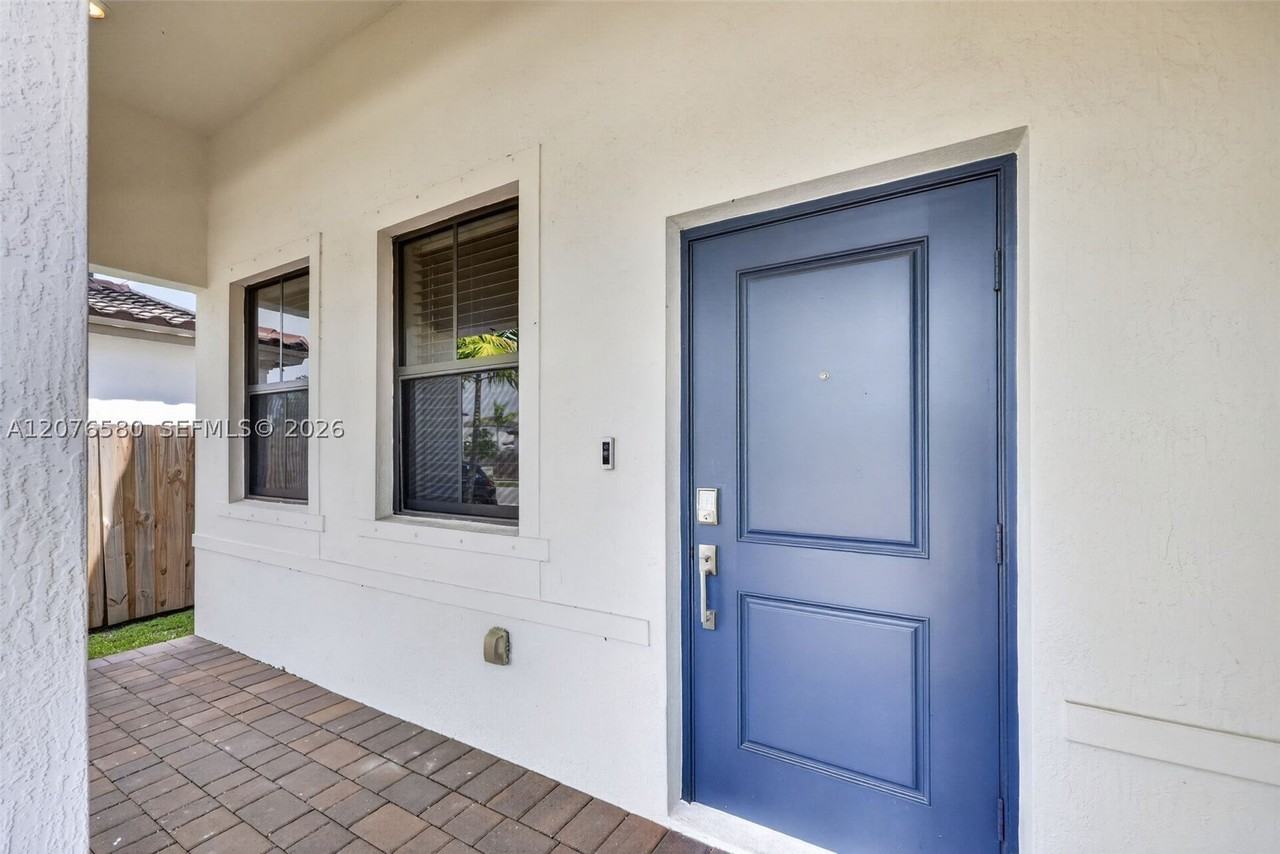 11942 Sw 239th St #11942 - Photo 2 of 39