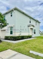 featured image of 871 Se Grovebush Ln