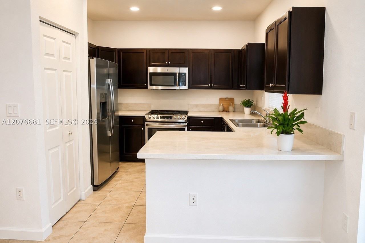 97 Se 34th Ter #97 - Photo 3 of 20