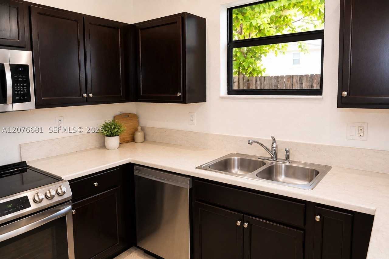97 Se 34th Ter #97 - Photo 4 of 20